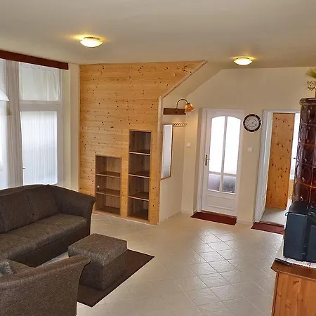 Apartmán Dorka Kehidakustány