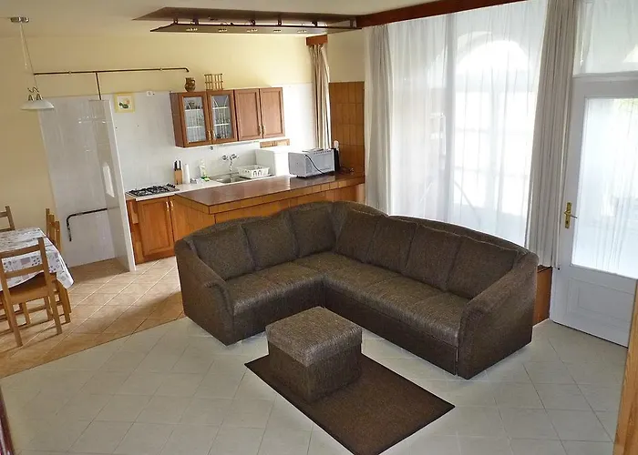 Dorka Kehidakustány