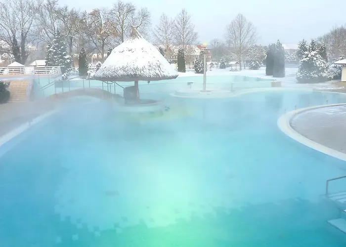 Dorka Vendeghaz Apartment Kehidakustány